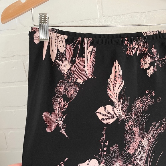 Vintage 90s Y2K Maxi Skirt Dark Floral Fairy Lettuce hem Black Pink Romantic 1X - Picture 2 of 9